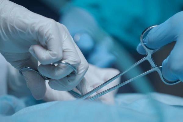 Phẫu thuật núm vú tụt là gì? Quy trình an toàn tại Thẩm mỹ Bệnh viện Hồng Ngọc 