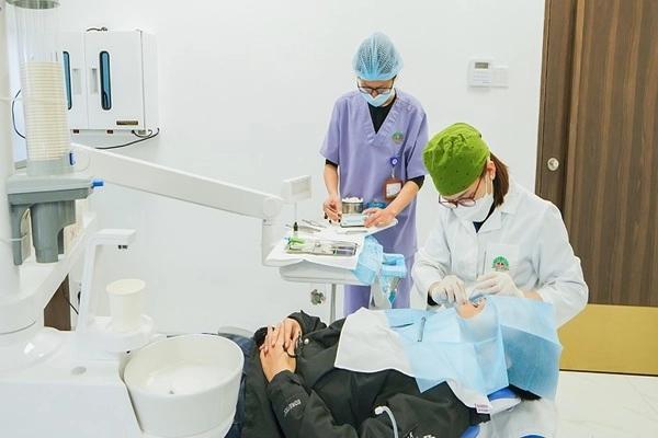 Trồng răng Implant uy tín tại Hà Nội – Giải pháp phục hồi răng thật 100%